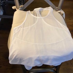 Lululemon mesh white tank sz 4
